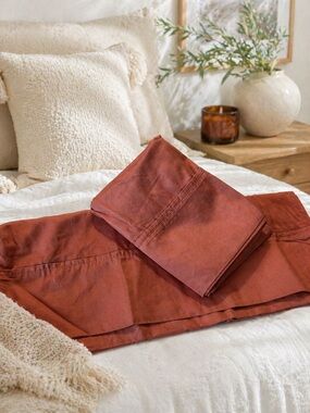 Broyhill Standard Pillowcases Set Soft Cotton Rust Cozy Bedding